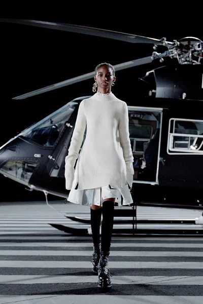 Look 12